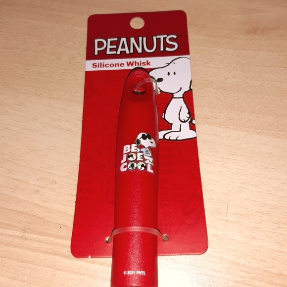 Snoopy Large Silicone Whisk NWT - Picture 4 of 8
